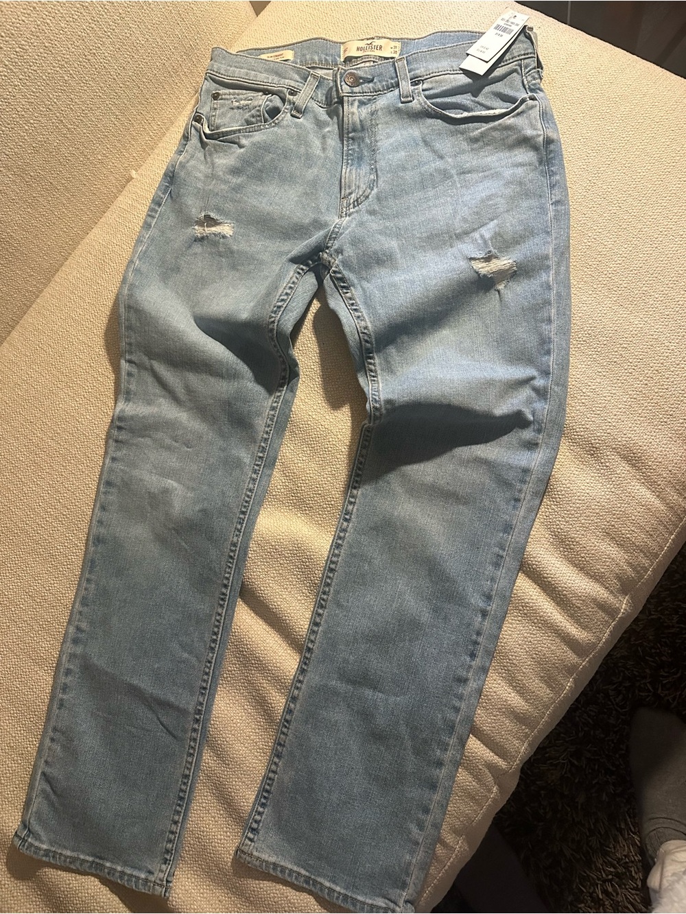 Hollister Men’s Light Wash Distressed Straight Leg Jeans 31x30